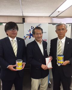 公益社団法人東京都障害者スポーツ協会への寄付金の贈呈 8月24日(金) 公益社団法人東京都障害者スポーツ協会への寄付金の贈呈 8月24日(金)