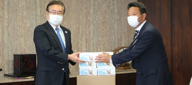 八王子市にマスク10,000枚寄贈 5月14日 東京八王子高尾LC 八王子市にマスク10,000枚寄贈 5月14日 東京八王子高尾LC