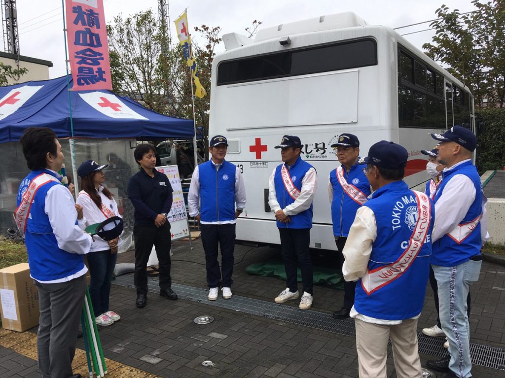 鶴川駅前献血キャンペーン　東京町田クレインＬＣ　１０月１９日画像2
